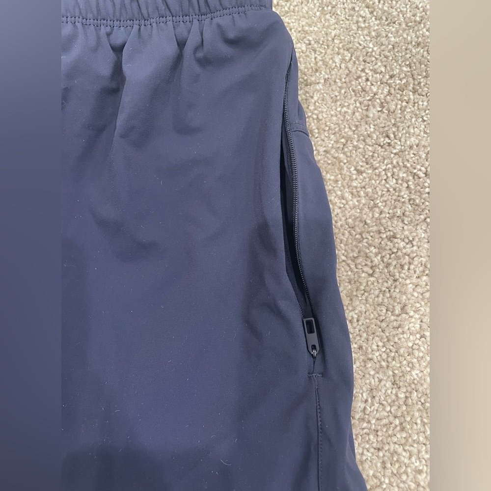 Men’s Fabletics Short Bundle - Picture 2 of 4
